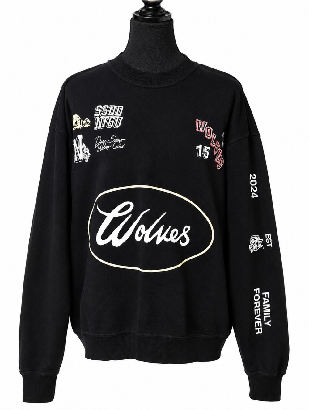 Darc Sport Black 'Wolves' Graphic Crewneck Sweatshirt - M